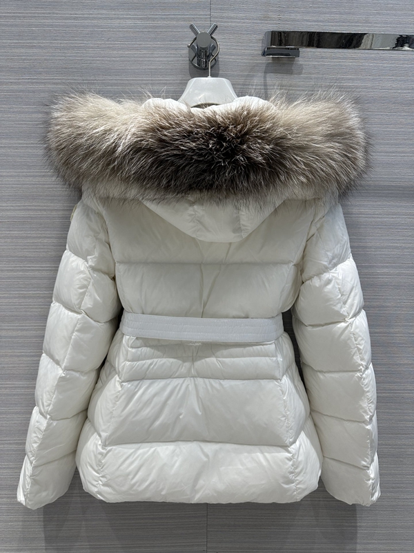 ハイクオリティダウンジャケット着用イメージ